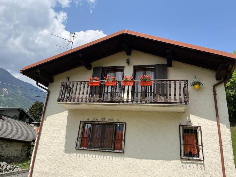 La Casetta Delle Nuvole Mazzo di Valtellina Bagian luar foto